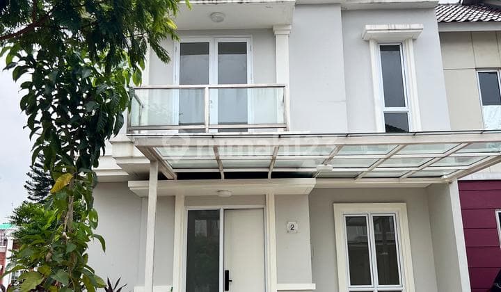 Disewakan Rumah Siap Huni Letak Di Hoek Boston Village Gading Serpong