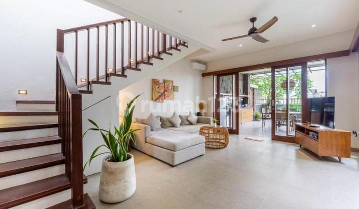 Dijual villa lokasi Canggu batu bolong Free hold dan IMB komplit