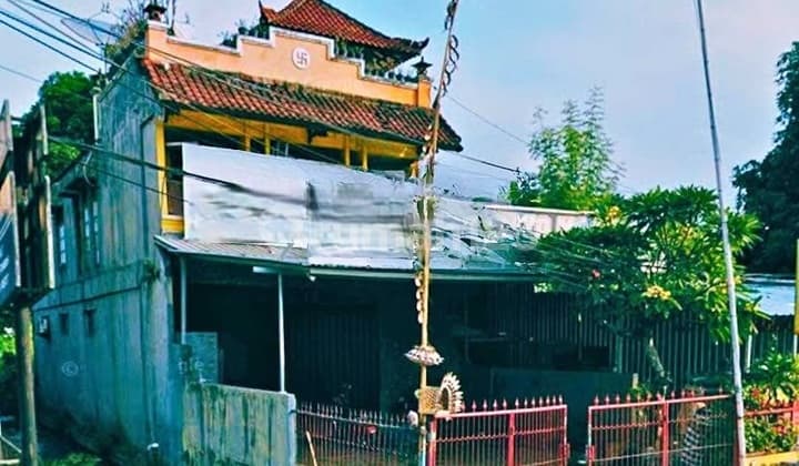 Di Jual Ruko 2 lantai Masih terawat baik dan siap huni Lokasi jl utama Gatsu Timur Denpasar Bali