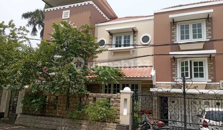 Rumah Mewah Hoek 2,5Lt 20x16 4+1KT Semi Furnish Citra Garden 3