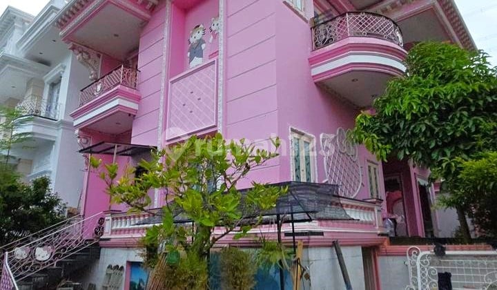 Rumah Hello Kitty Hitung Tanah 605M2 SHM Strategis di Katamaran Pik