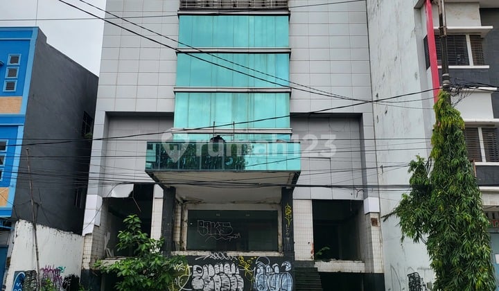 Gedung 5 Lantai Didaerah Pecinan Makassar