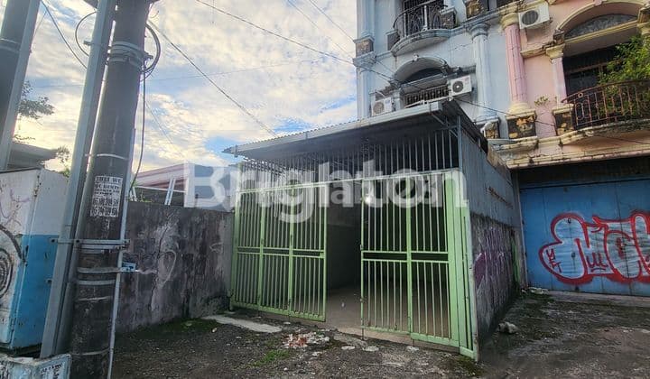 Ruko 3 Lantai di Andi Tonro