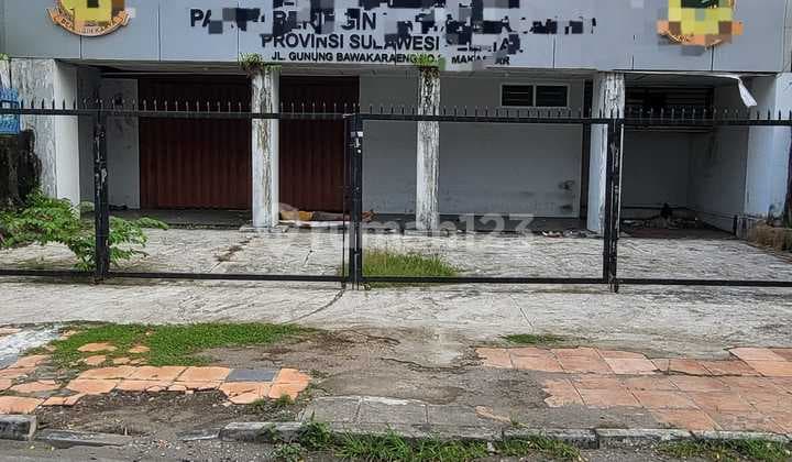 Gedung 1 Lantai Strategis