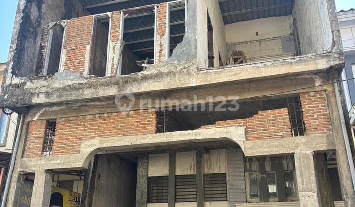 Rumah 1/2 Jadi Di Pelita Raya