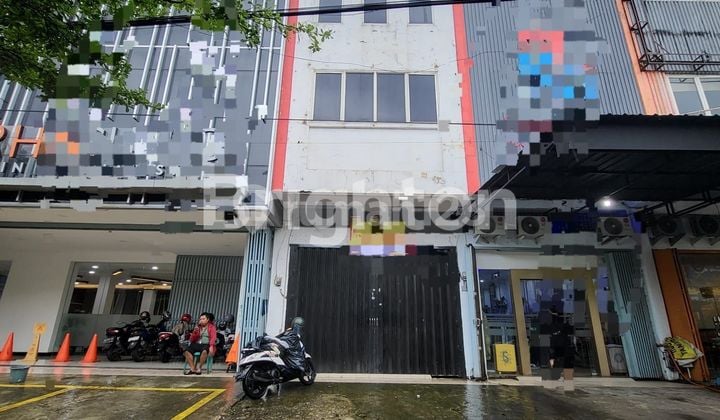 Ruko 3 Lantai Strategis