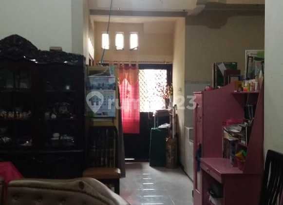 DIJUAL Rumah di Jalan Rembang Selatan
