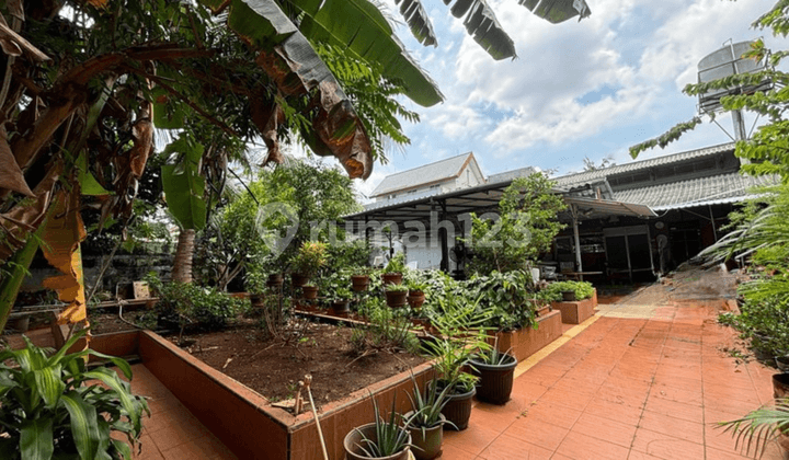 Rumah Luas 1570 M2 di Daerah Pondok Indah - Dijual 35% Dibawah NJOP