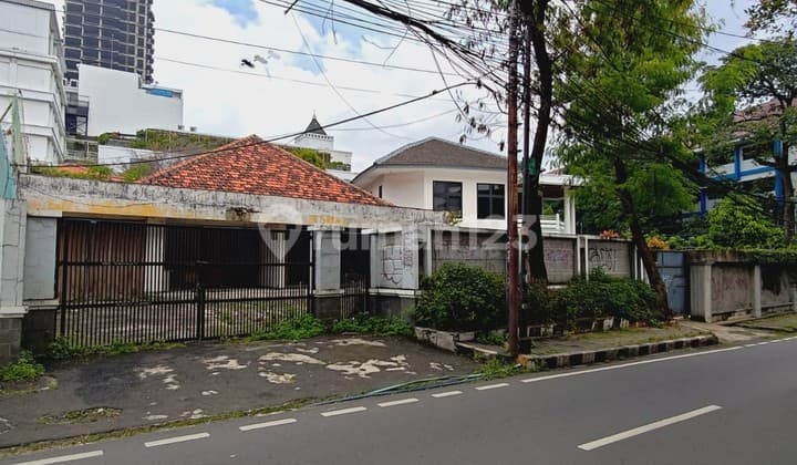 Rumah Lama di Kawasan Menteng - Jakarta Pusat (Hitung Tanah) Jakarta Pusat, Dki Jakarta