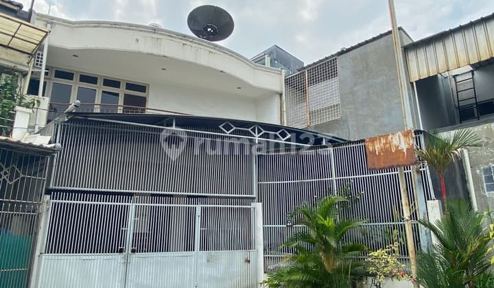 Rumah 2 Lantai di Komplek Taman Grisenda, Penjaringan SHM