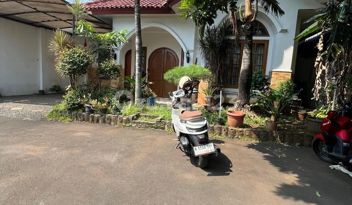Disewakan Rumah di Tanjung Barat Dalam Town House bisa untuk Kantor