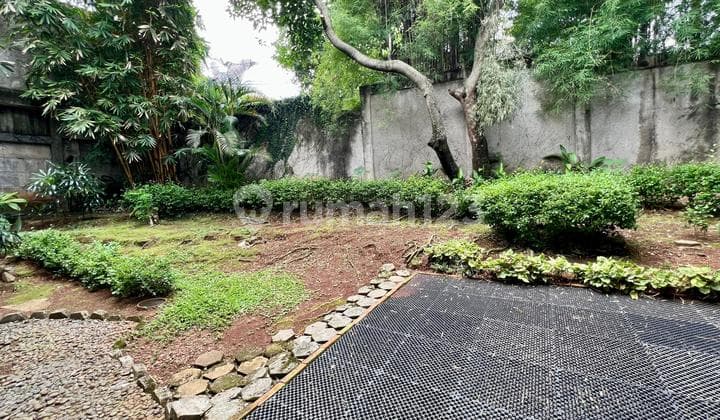 Di Sewakan Rumah Bagus Dalam Komplek Dekat dengan Tol Tb Simatupang , Busway Stasiun dan Pusat Perbelanjaan