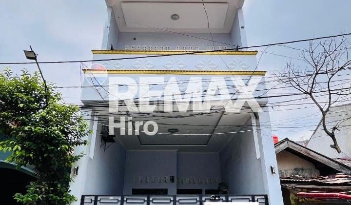Di Jual Rumah Siap Huni 3 Lantai SHM di Jatisampurna Lokasi Strategis, Bebas Banjir