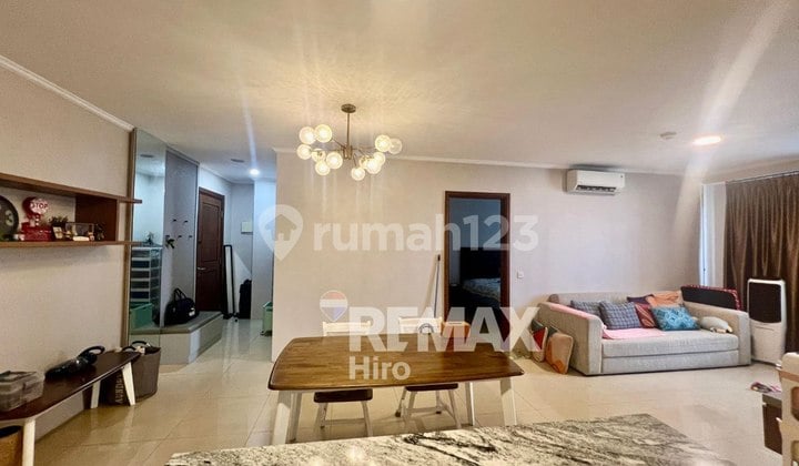 Dijual Cepat!! Apartemen 3Br di Paladian Tower Kelapa Gading Semi Furnished Siap Huni