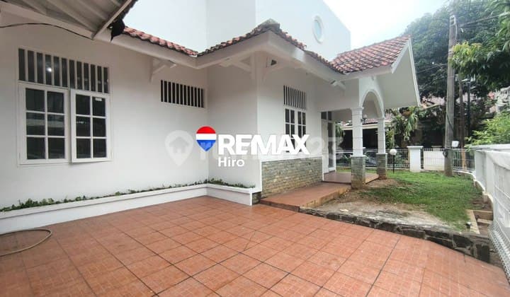 Dijual Rumah Hook, Siap Huni dan Rapih, SHM di Kemang Pratama 1 , Bekasi
