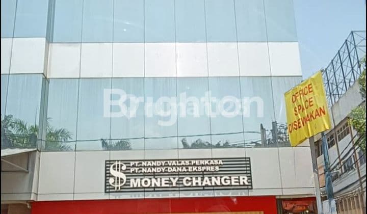 RUANG OFFICE MEWAH LANTAI 2 DAN 3 , SIAP PAKAI TOTAL 4 LANTAI DALAM 1 GEDUNG JAKARTA PUSAT