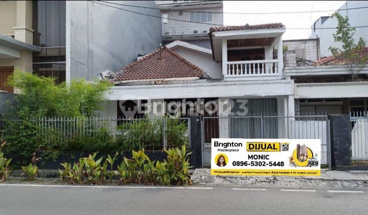RUMAH MEWAH 2 LT NYAMAN TENANG LOKASI DI JANTUNGNYA KOTA JAKARTA.