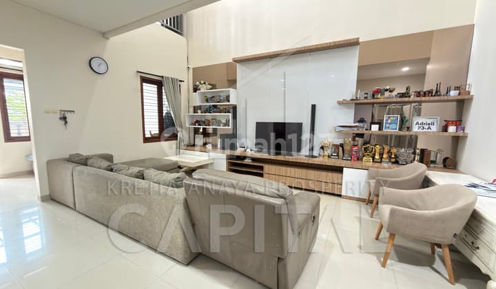 Rumah Cantik di Area Setrasari, Bandung Utara