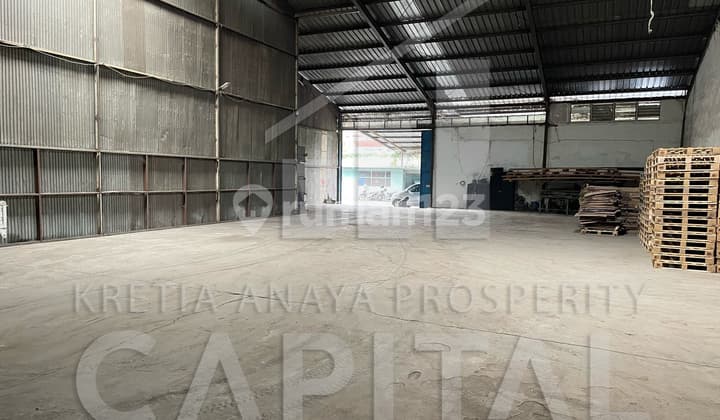 GUDANG MAINROAD MOH TOHA DEKAT TOL