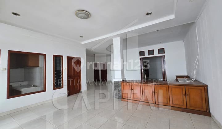 Rumah jln Hegarmanah