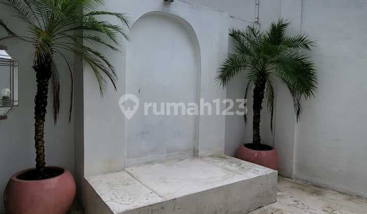 Disewakan Villa Bernuansa Tropical Berlokasi Strategis Pererenan Canggu