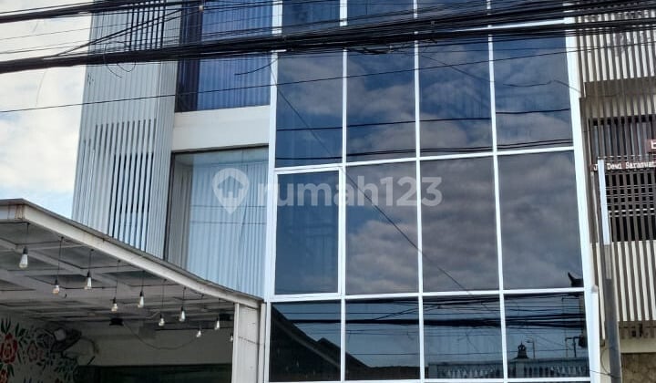 Dijual Ruko 4 Lantai Lokasi Dekat Pariwisata Seminyak.