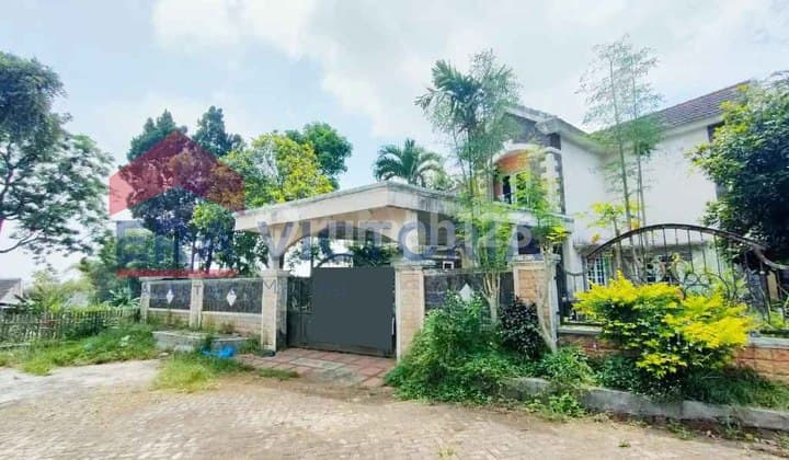 Dijual Rumah Dalam Perumahan. Dekat The Oz, Kampus Ma Chung, Unmer, Elpico Mall. Lingkungan Sejuk Dan Tenang. Ada 1 Mushollah, 2 Ruang Tamu, 2 Ruang Makan