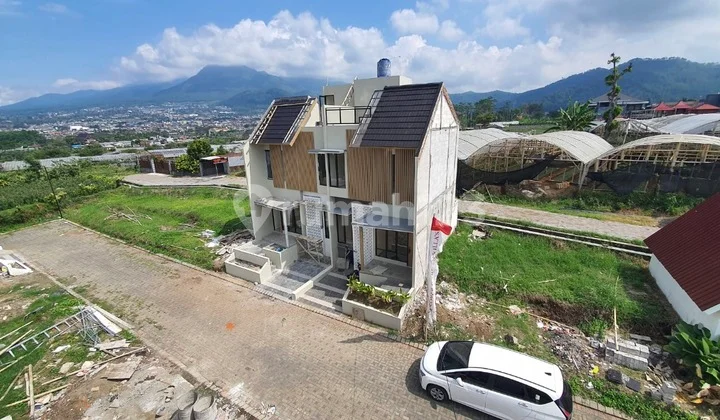 Dijual Villa 4 Menit Dari Alun Alun Kota Batu View Pegunungan