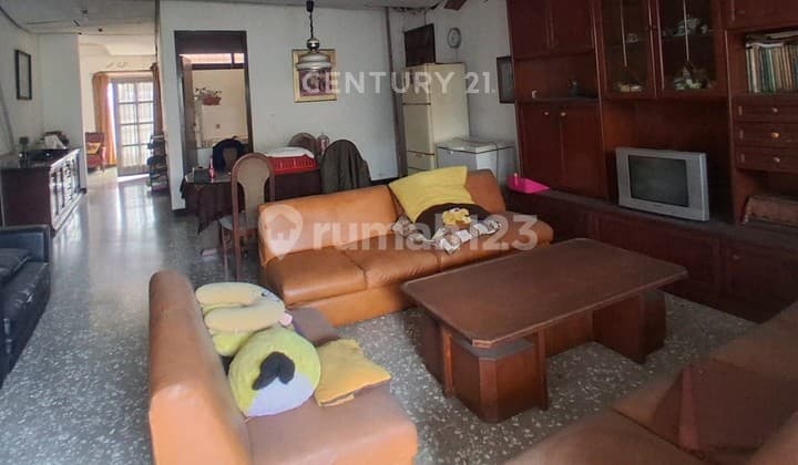 House for Sale in a Strategic Area of Karawitan, Bandung City
