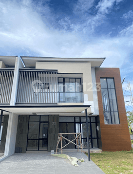 Disewakan Rumah Brand New Cluster Kuningan Vilage Siap Huni Pik 2