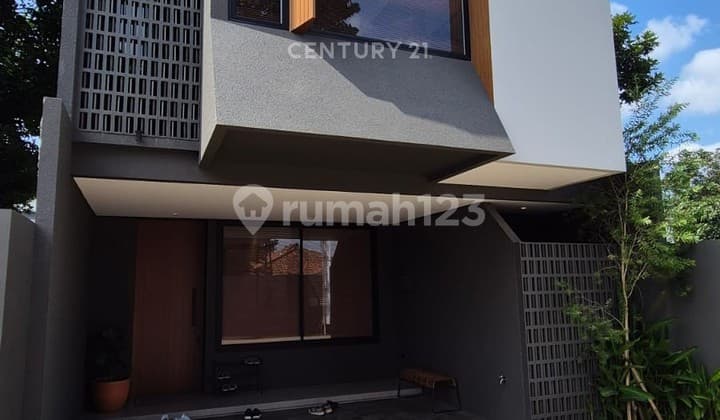 Beautiful House Ready to Occupy in Ciputat Bs 17776