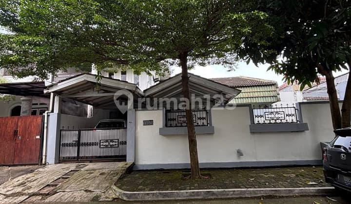 Rumah Langka Dekat Tol Luas 300 di Megapolitan Cinere