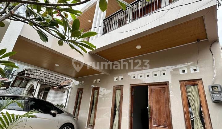 Rumah Asri Dalam Komplek Besar Graha Cinere 2