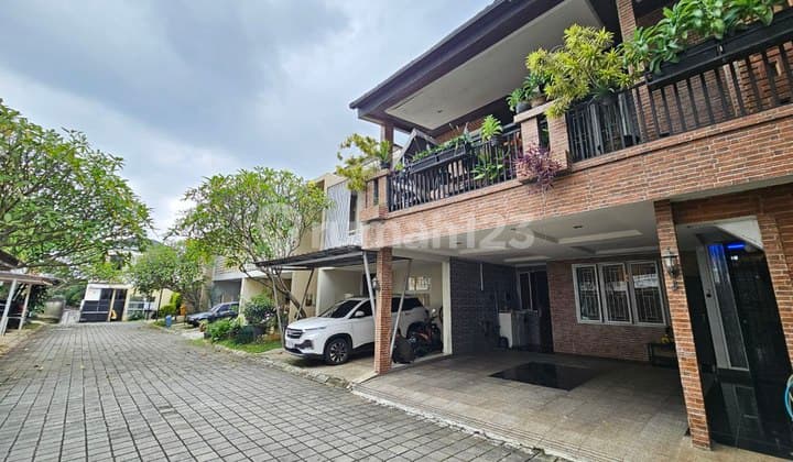 Rumah Cantik Dalam Cluster di Cilandak Dekat MRT