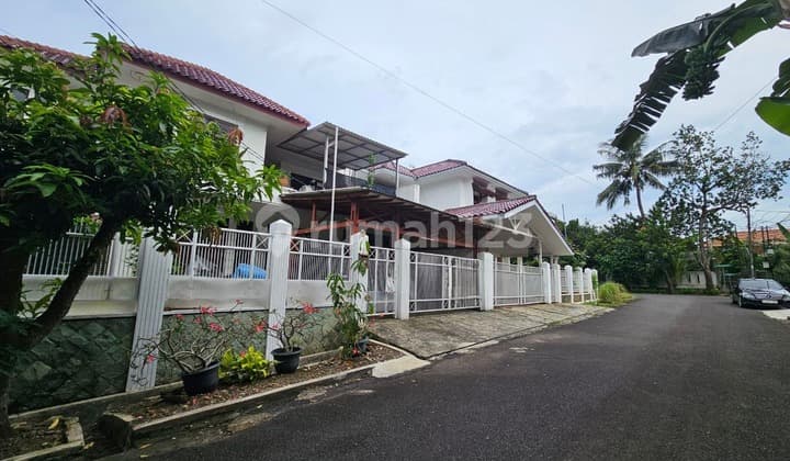 Rumah 2 Lantai Luas 350 di Bukit Cinere Indah, Dekat Tol Limo