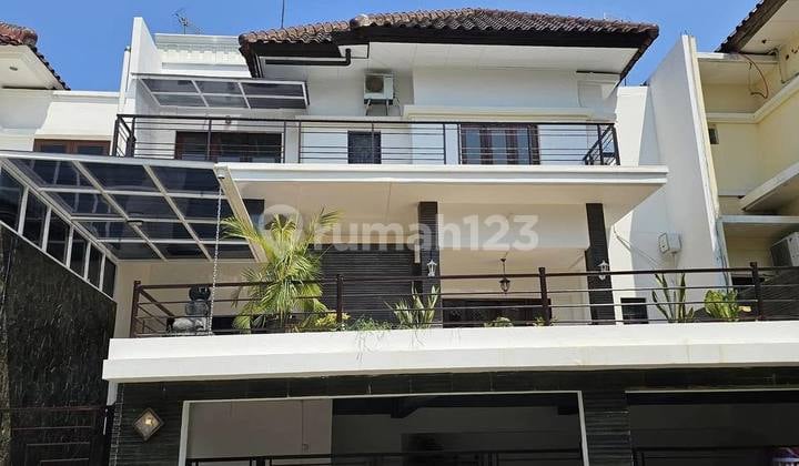 Rumah Keren dan Modern di Villa Cinere Mas