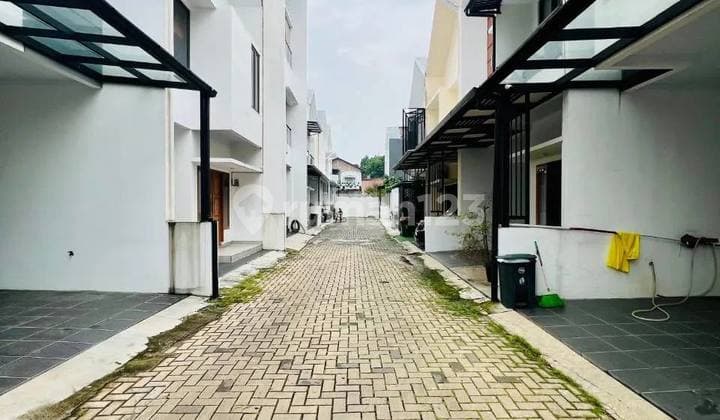 Rumah Siap Huni Luas 73 Di Cilandak Kko ,dekat Tol