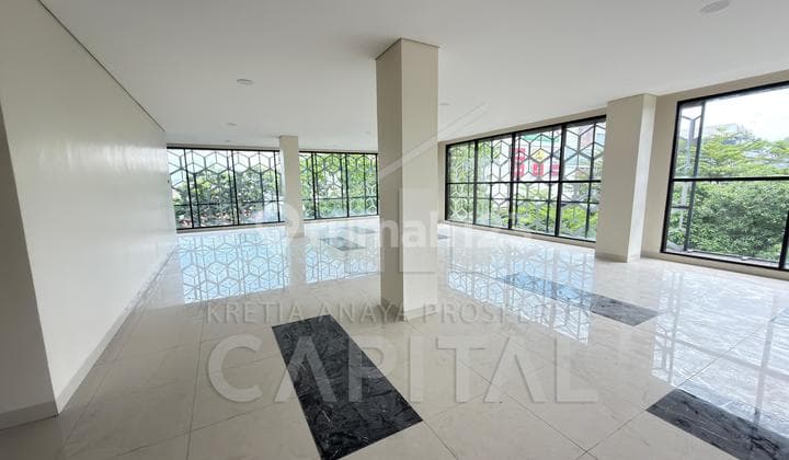 Gedung 7 Lantai Tengah Kota Area Tidak Jauh Dari Alun-Alun Kota Bandung