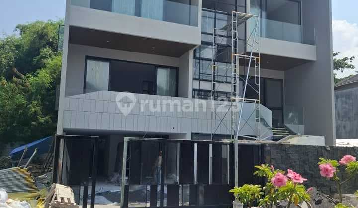 Rumah Gress Minimalis Area Golf Citraland Bangunan 4 Lantai
