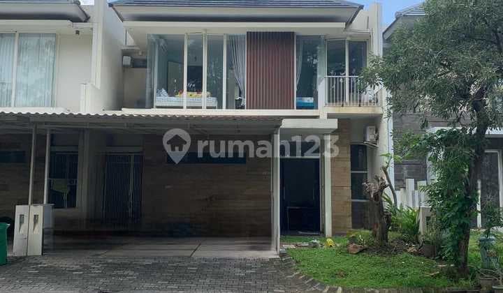 Semi Furnish Rumah Wisata Bukit Mas Ada Taman Terbuka.