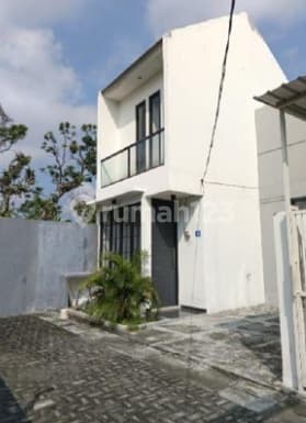 Rumah Grand Kuwukan 2, Surabaya - Minimalis, Hadap : Timur & Selatan