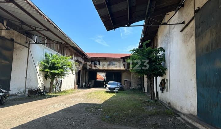 Gudang & Kantor Perak - Semampir, LT 4000, Dekat Pelabuhan & Toll