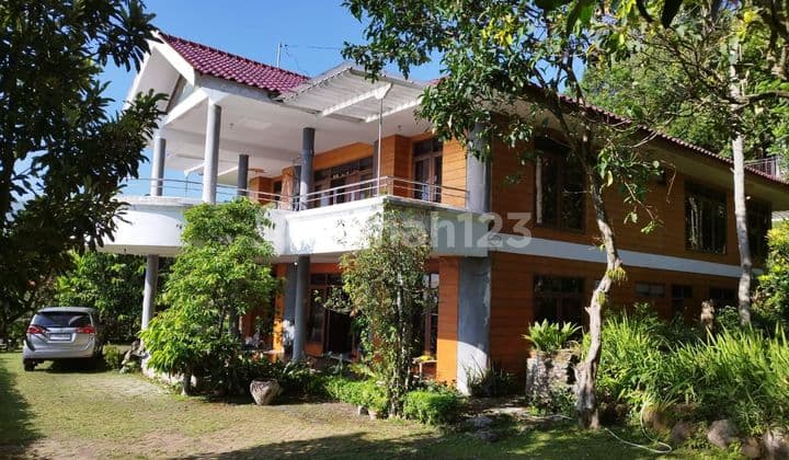 Dijual Villa di Tretes - View Alam, Lengkap & Siap Huni