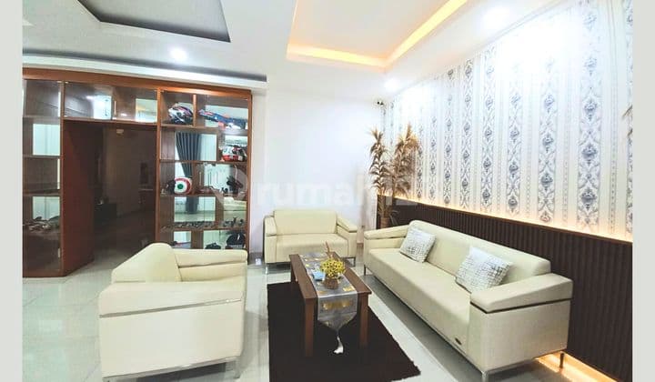 Rumah Bagus Semi Furnished, Lokasi Strategis, Dekat Menteng-Kuningan, Dekat akses Transjakarta, MRT, LRT, KRL