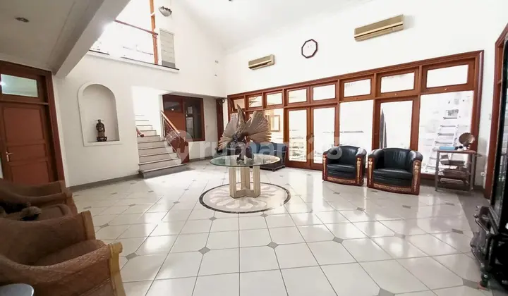 Prime Location di Menteng, Cocok untuk Usaha Kuliner/Klinik/Kantor dsb