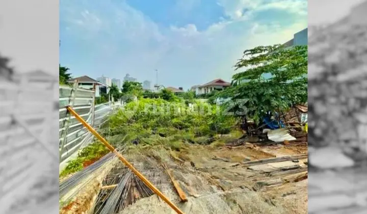 Tanah Hoek Bentuk Kotak di Permata Hijau I