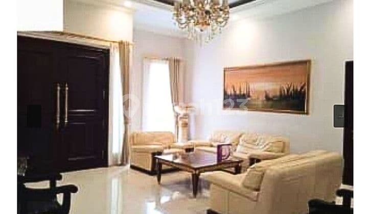 Rumah Mewah di Lokasi Elite Menteng Lingkungan Nyaman