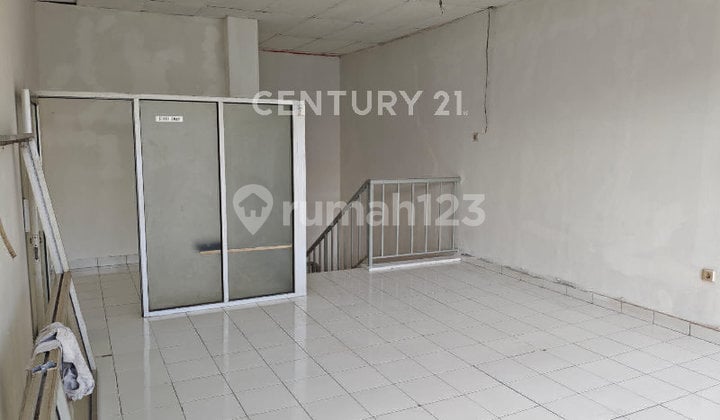 Rent a 2-Story Shop House with Complete Public Facilities available in Lippo Cikarang