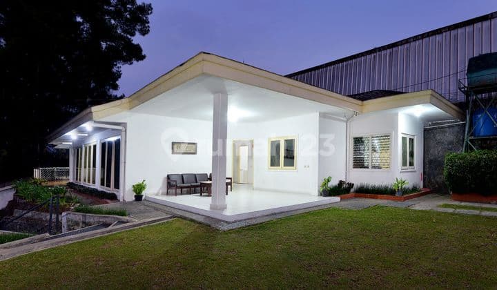 DIJUAL Private Villa Cisarua di jalan Raya Puncak dekat Bumi Aki