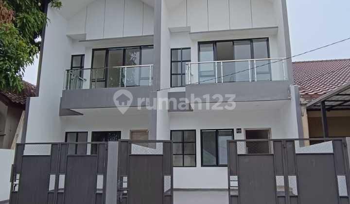 Nice House in Villa Melati Mas, South Tangerang